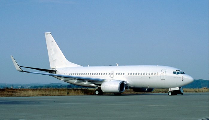 PRE-OWNED BOEING 737-700